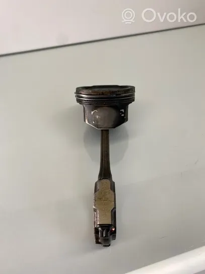 Hyundai i20 (PB PBT) Piston avec bielle G4LA