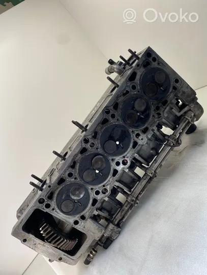 Volkswagen Touareg I Engine head 070103373C