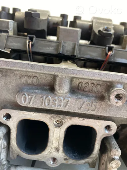 Volkswagen Touareg I Engine head 070103373C