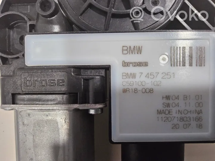 BMW X3 G01 Silniczek podnoszenia szyby drzwi tylnych 7457251