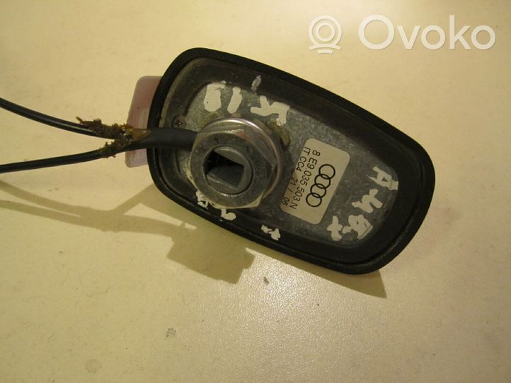 Audi A4 S4 B7 8E 8H Radio antena 8E9035503N