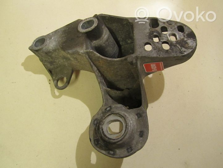 Audi A4 S4 B5 8D Support de boîte de vitesses 4B0199351