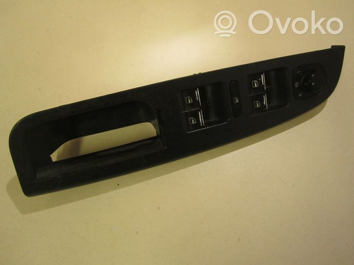 Volkswagen Golf V Interruttore di controllo dell’alzacristalli elettrico 1K4868049A