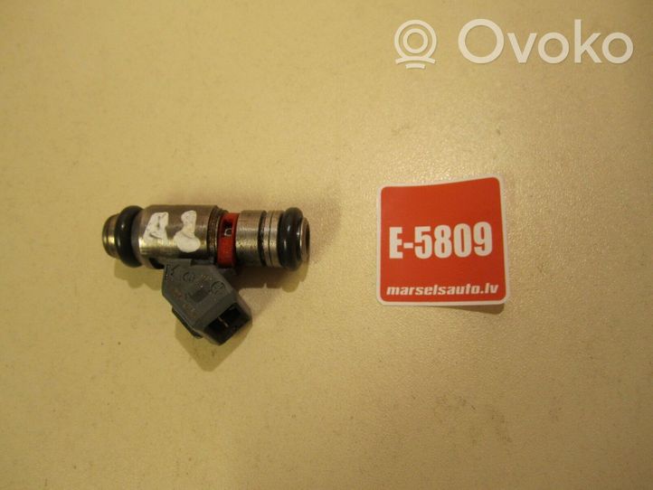 Audi A2 Injecteur de carburant 036031C