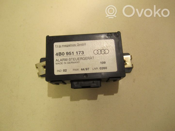 Audi A4 S4 B5 8D Sterownik / Moduł alarmu 4B0951173