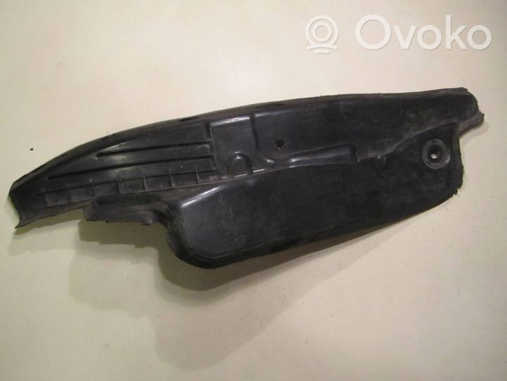 Volkswagen Golf V Supporto/guarnizione in poliuretano espanso del parafango 1K5821111