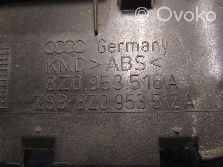 Audi A2 Ohjauspyörän pylvään verhoilu 8Z0953516A