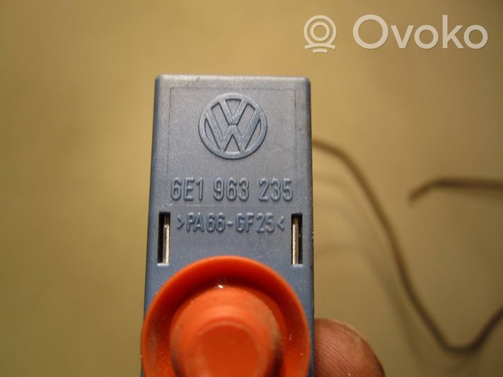 Volkswagen PASSAT B5 Elektrinis salono pečiuko radiatorius 6E1963235