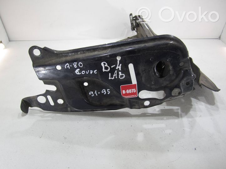 Audi 80 90 S2 B4 Traverse, support de radiateur latéral 