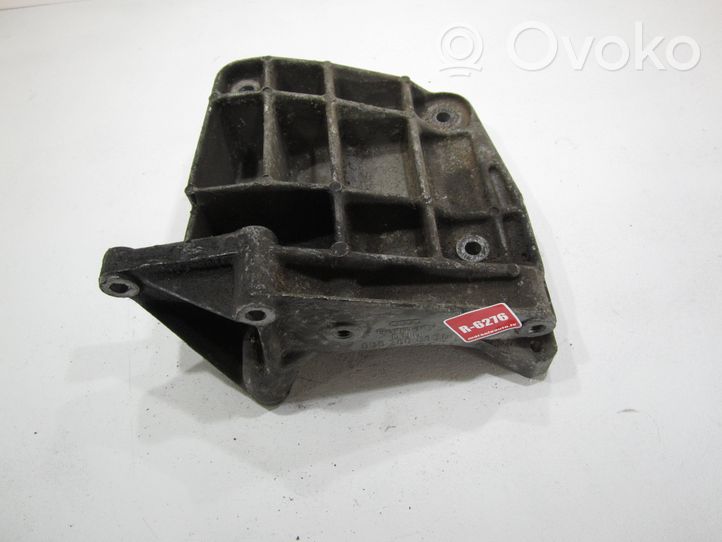 Audi 80 90 S2 B4 Uchwyt / Mocowanie sprężarki klimatyzacji 050260885D