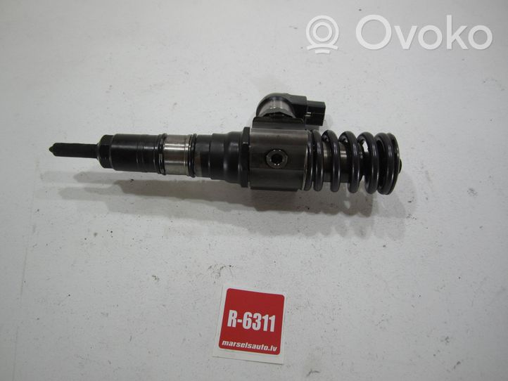 Volkswagen PASSAT B6 Injecteur de carburant 000130073SX