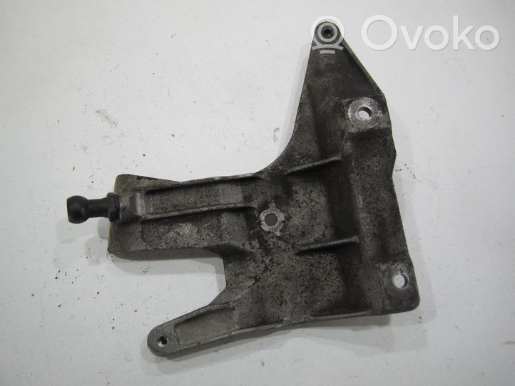 Audi A4 S4 B6 8E 8H Support, suspension du moteur 03G131159B