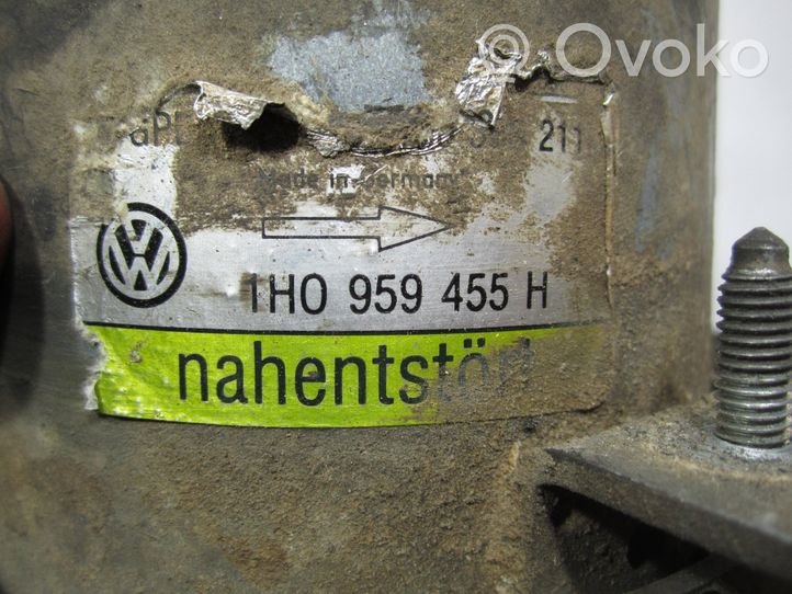 Volkswagen Golf III Radiator cooling fan shroud 1H0959455H