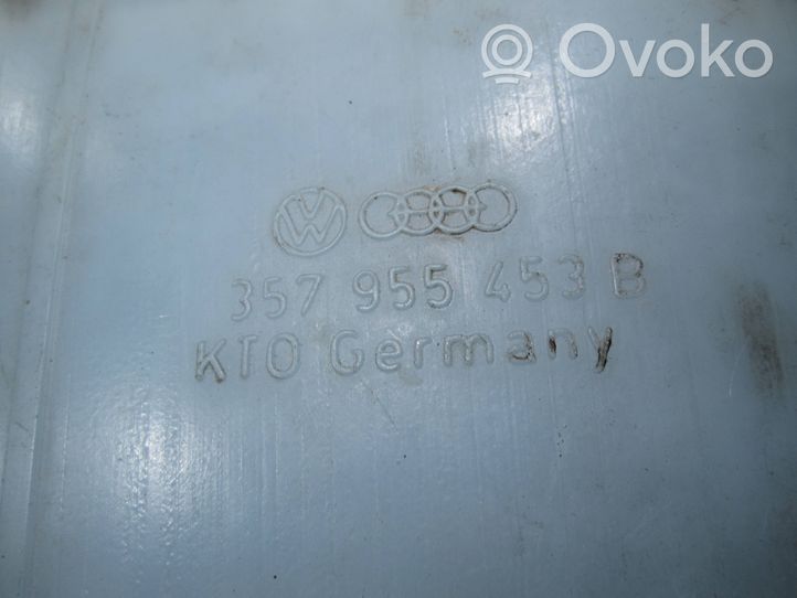 Volkswagen PASSAT B3 Serbatoio/vaschetta liquido lavavetri parabrezza 357955453B