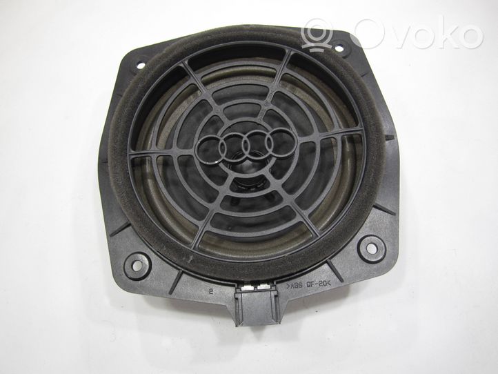 Audi TT TTS Mk2 Takaoven kaiutin 