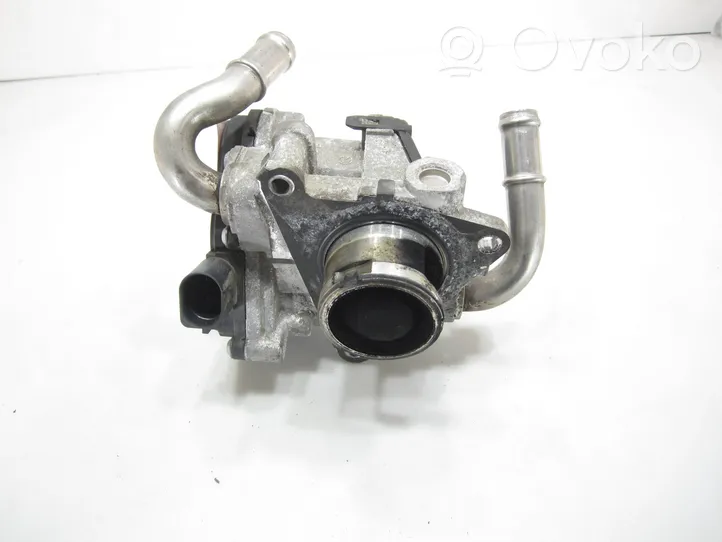 Volkswagen PASSAT B8 EGR valve 04L131501R