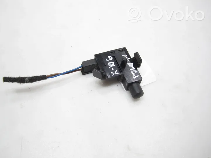 Volkswagen Polo V 6R Rokas bremzes sensors 1J0947561