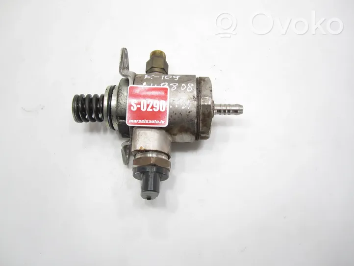 Audi A4 S4 B8 8K Polttoaineen ruiskutuksen suurpainepumppu 06J127025C