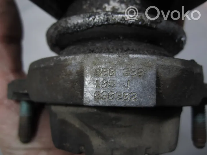 Audi A4 S4 B6 8E 8H Pagalvė pavarų dėžės 8E0399105J