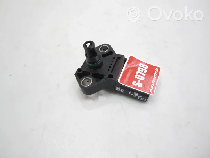 Volkswagen PASSAT B6 Air pressure sensor 038906051B