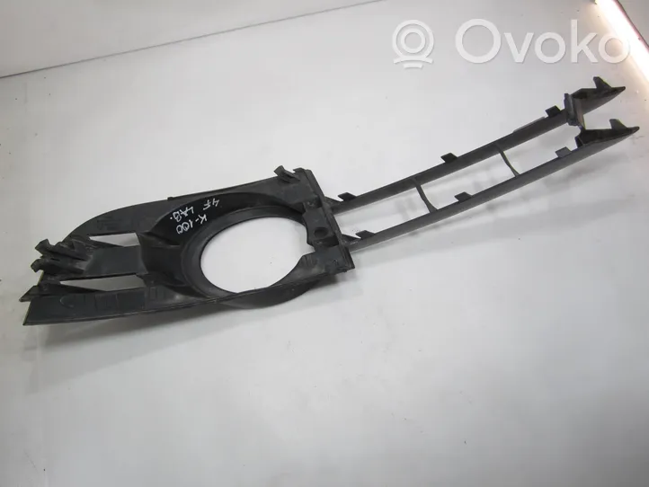 Audi A6 S6 C6 4F Pretmiglas luktura dekoratīvais režģis 4F0807682