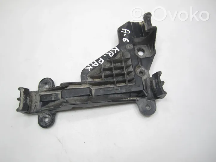 Audi A6 S6 C4 4A Support de pare-chocs arrière 4A0807483A