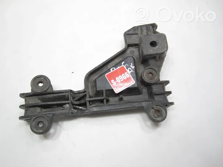 Audi A6 S6 C4 4A Staffa di rinforzo montaggio del paraurti posteriore 4A0807484A