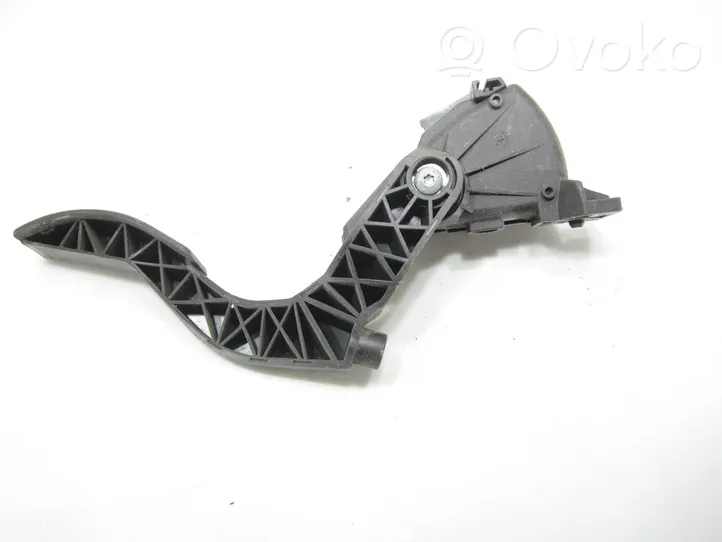 Audi A4 S4 B5 8D Pedale dell’acceleratore 8D1721523