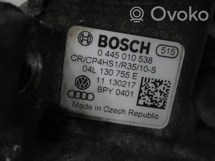 Volkswagen PASSAT B8 Polttoaineen ruiskutuksen suurpainepumppu 04L130755E