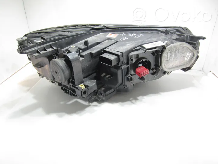 Volkswagen PASSAT B8 Lampa przednia 3G1941081G