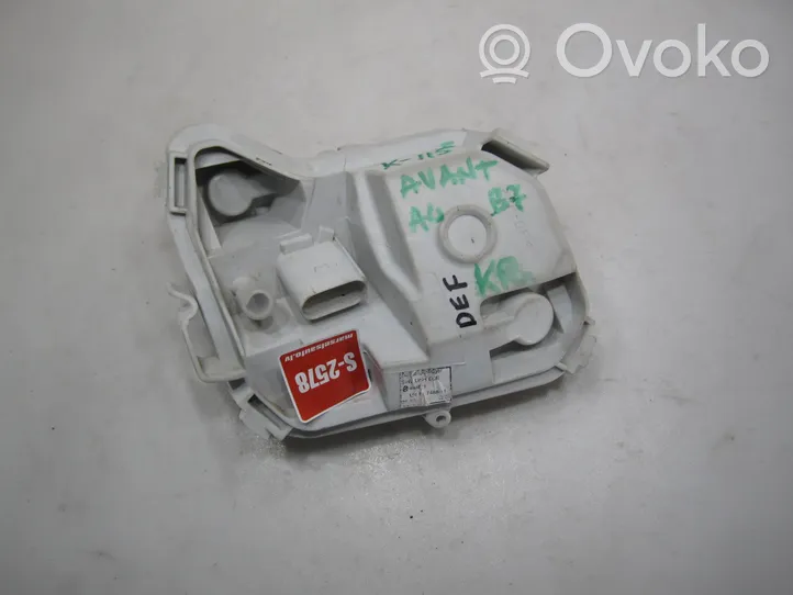 Audi A4 S4 B7 8E 8H Tail light bulb cover holder 484061L