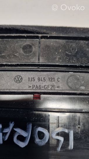 Volkswagen Bora Troisième feu stop 1J5945121C