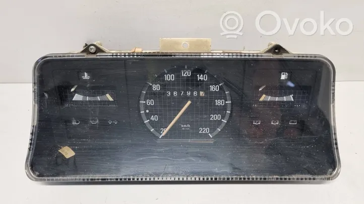 Opel Ascona C Compteur de vitesse tableau de bord 93154237