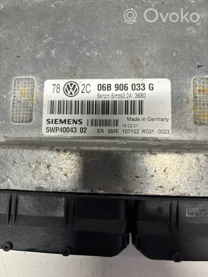 Volkswagen PASSAT B5.5 Centralina/modulo del motore 06B906033G