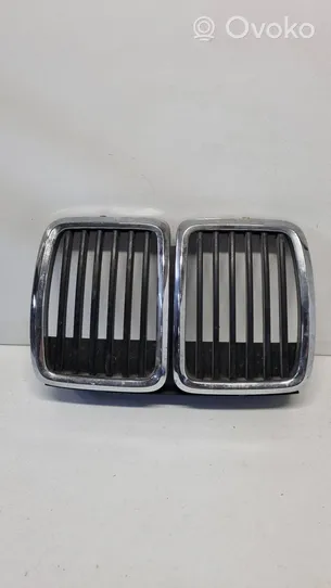 BMW 3 E30 Front grill 51131884350