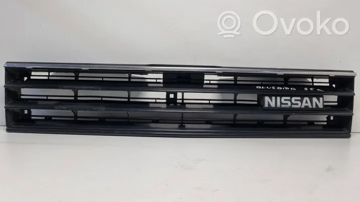 Nissan Bluebird Grille de calandre avant 74131-NA109