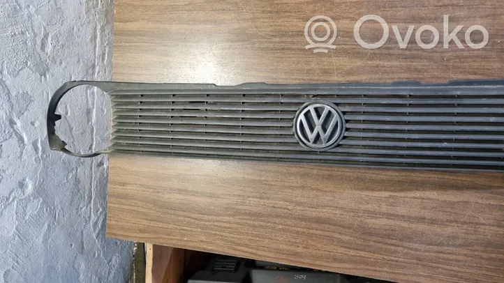 Volkswagen Transporter - Caravelle T3 Grille de calandre avant 