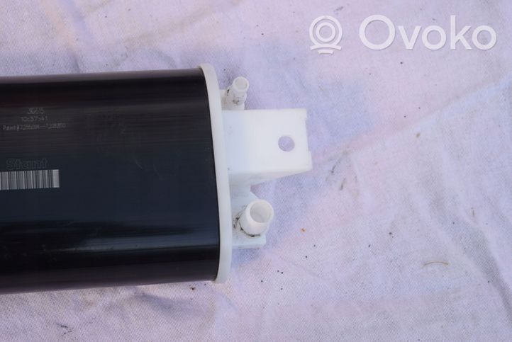 Chrysler 300C Serbatoio a carbone attivo per il recupero vapori carburante P68231653AA