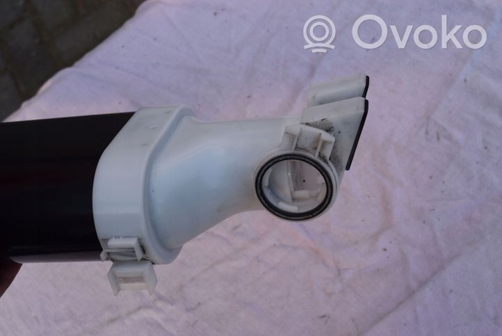 Chrysler 300C Serbatoio a carbone attivo per il recupero vapori carburante P68231653AA