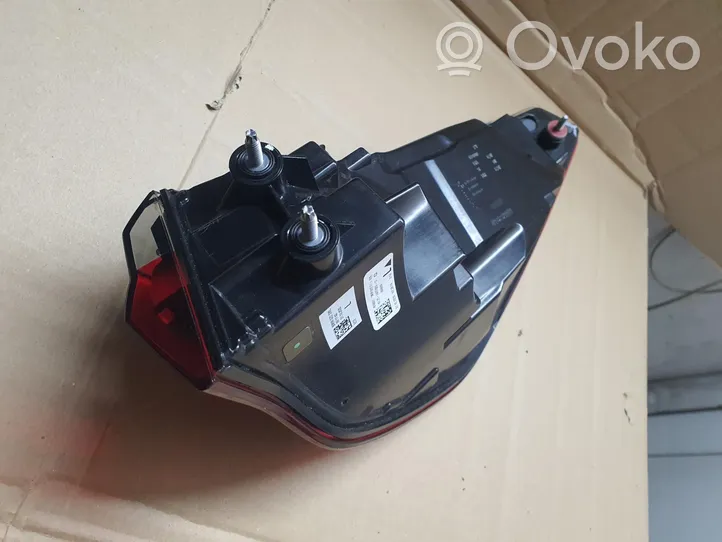 BMW 4 G22 G23 G24 G26 Lampa tylna 7477607