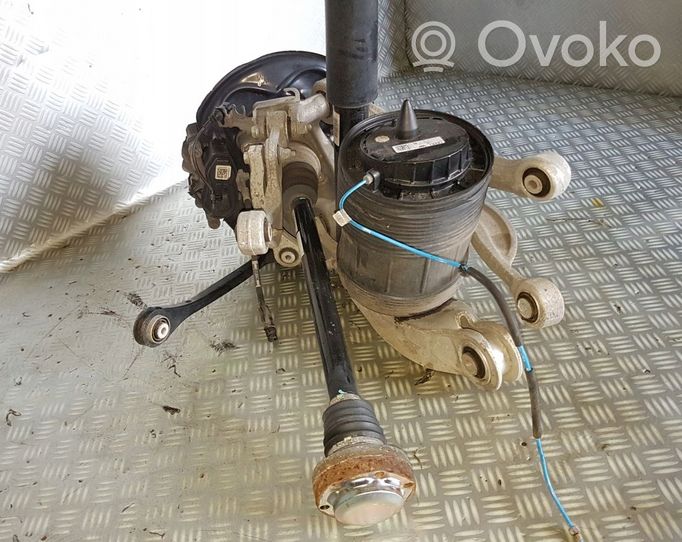 Audi Q7 4M Galinės važiuoklės komplektas 4M0616031S 4M0616002P