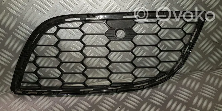 Alfa Romeo Giulietta Grille inférieure de pare-chocs avant 156102292