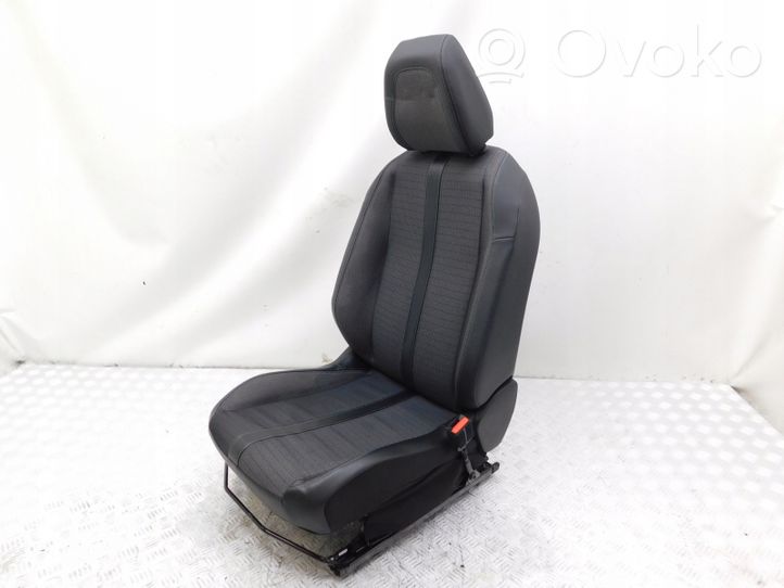 Peugeot 2008 II Front passenger seat 