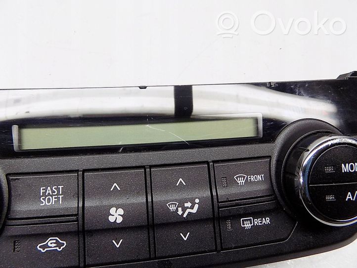 Toyota RAV 4 (XA40) Panel klimatyzacji 