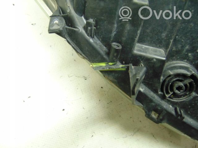 Citroen C5 Lampa przednia 9684845580