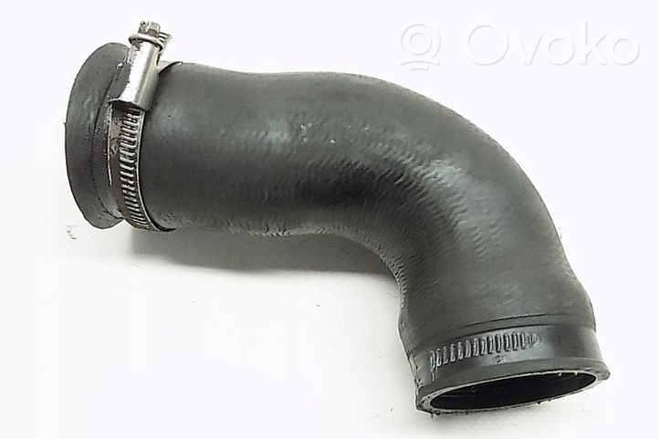 Seat Exeo (3R) Tube d'admission de tuyau de refroidisseur intermédiaire 8E0145837G