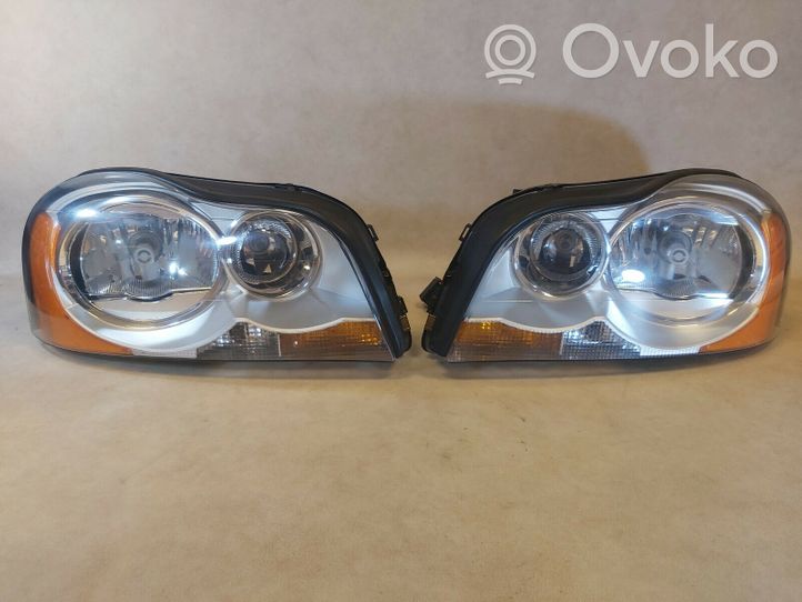 Volvo XC90 Lampa przednia 89008786