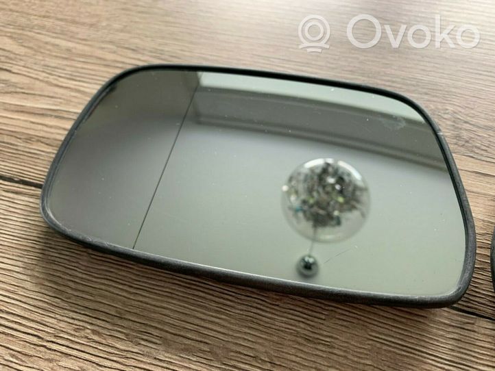 Toyota Avensis T220 Wing mirror glass 3001-993