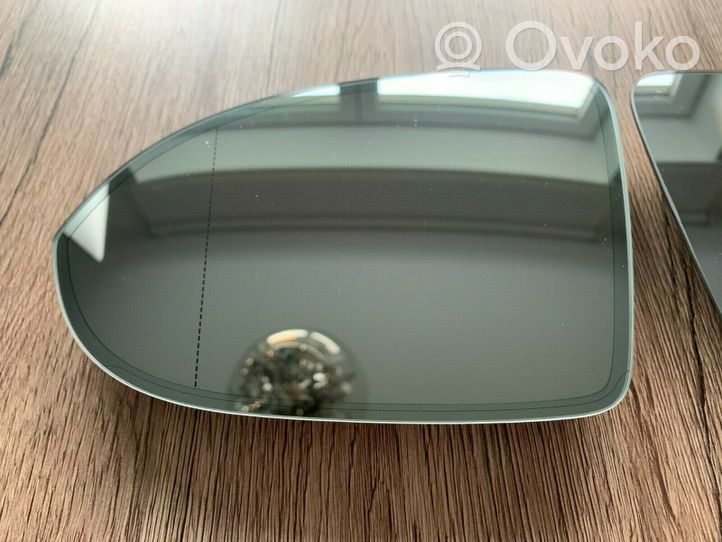 Volkswagen Golf VII Wing mirror glass 3G0857521A