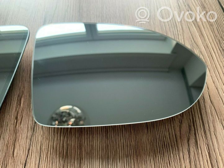 Volkswagen Golf VII Wing mirror glass 3G0857521A